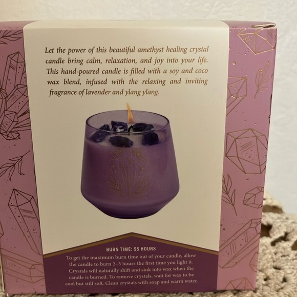 Amethyst candle Crystal Healing lightly scented candle with real crystals New - Picture 2 of 5